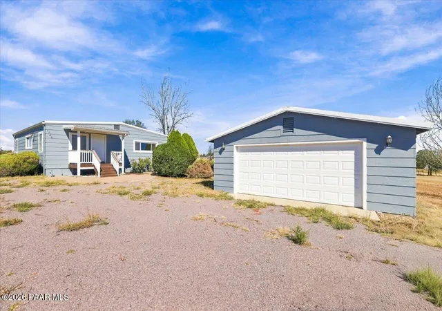 Photo 3 of Single family home for sale at 1520 S Road 3, Chino Valley, AZ 86323 | MLS# 1085645 | Listing updated on 2026-10-11