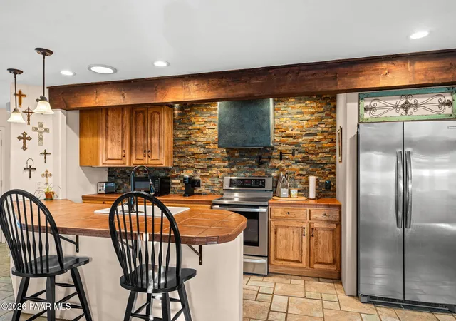Photo 4 of Single family home for sale at 1070 N Mustang Trl, Wickenburg, AZ 85390 | MLS# 1085858 | Listing updated on 2026-10-23