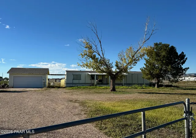 Manufactured home for sale at 1380 W Ranch House Rd, Paulden, AZ 86334 | MLS# 1085609