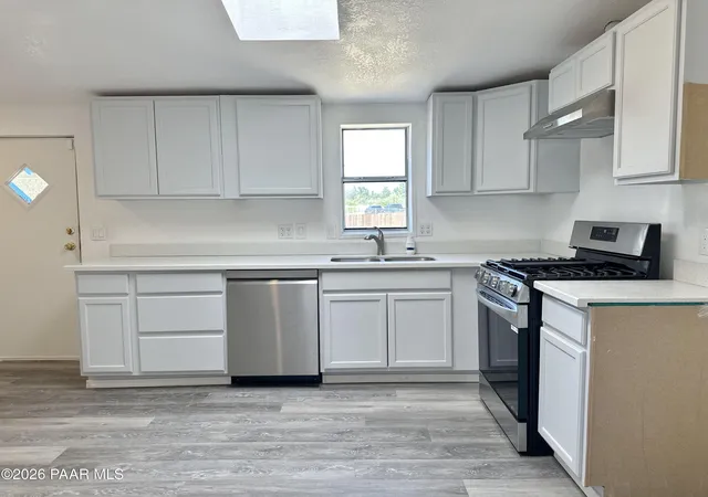 Photo 4 of Manufactured home for sale at 20787 E Zaragoza Dr, Mayer, AZ 86333 | MLS# 1085605 | Listing updated on 2026-10-10