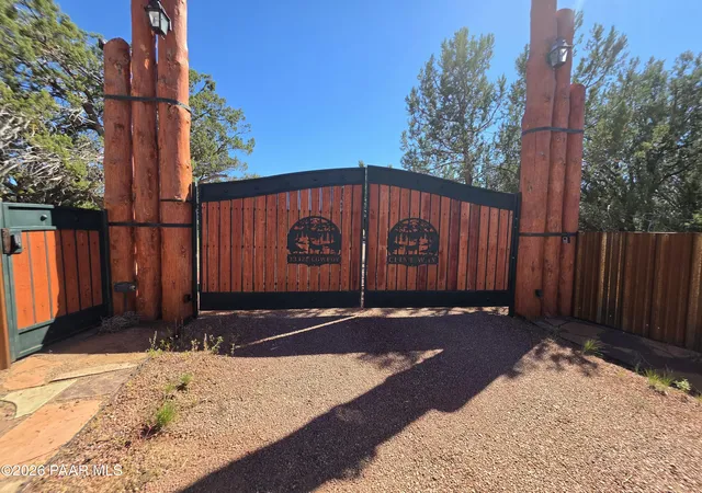 Photo 2 of Single family home for sale at 33425 W Cowboy Clint Way, Seligman, AZ 86337 | MLS# 1085640 | Listing updated on 2026-10-11