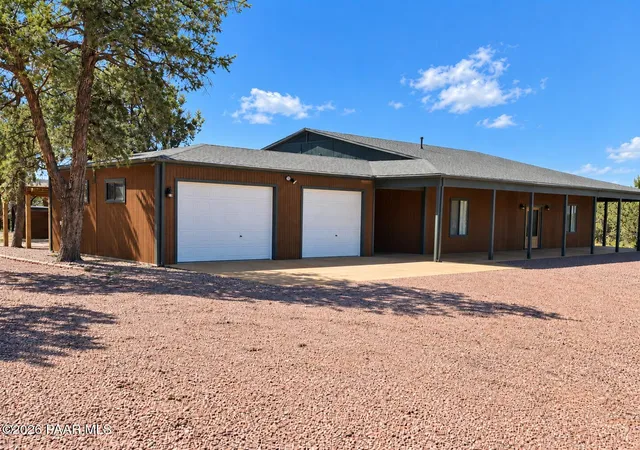 Photo 3 of Single family home for sale at 33425 W Cowboy Clint Way, Seligman, AZ 86337 | MLS# 1085640 | Listing updated on 2026-10-11