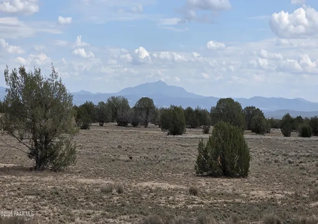 Photo 1 of House for sale at 64 Antelope Run, Ash Fork, AZ 86320 | MLS# 1085690 | Listing updated on 2026-10-14