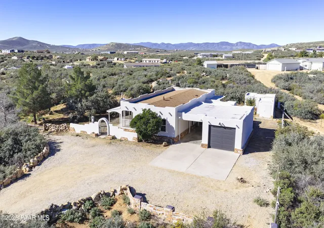 Photo 2 of Manufactured home for sale at 680 N Yarber Wash Rd, Dewey, AZ 86327 | MLS# 1085715 | Listing updated on 2026-10-19