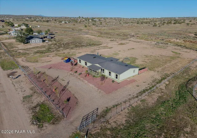 Photo 3 of Manufactured home for sale at 24225 N St Louis St, Paulden, AZ 86334 | MLS# 1085764 | Listing updated on 2026-10-28