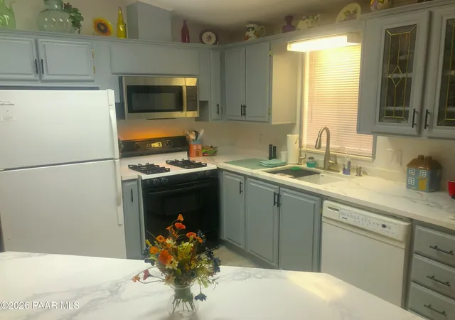 Photo 3 of Manufactured home for sale at 609 N Wild Walnut Dr, Dewey, AZ 86327 | MLS# 1085793 | Listing updated on 2026-10-19