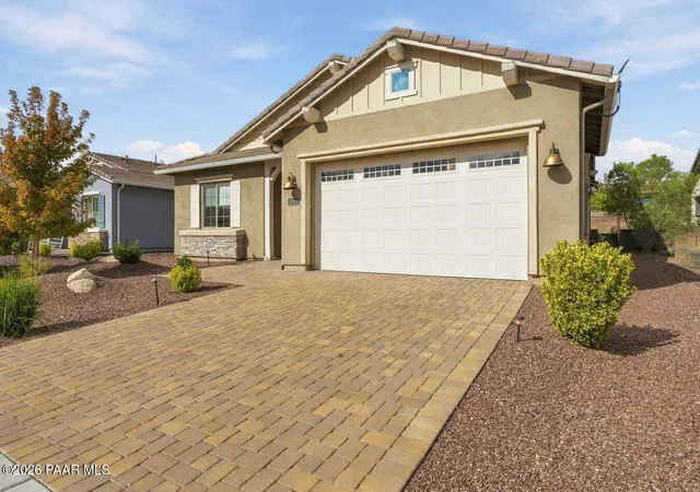 Photo 2 of Single family home for sale at 5284 Autumn Leaf Ln, Prescott, AZ 86301 | MLS# 1085795 | Listing updated on 2026-10-20