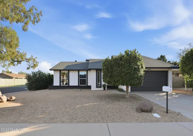 Photo 2 of Single family home for sale at 1825 W Topeka Dr, Phoenix, AZ 85027 | MLS# 1085813 | Listing updated on 2026-10-28
