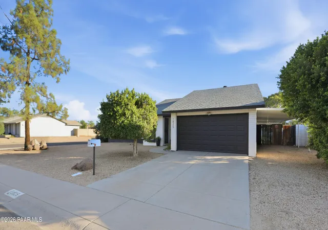 Photo 3 of Single family home for sale at 1825 W Topeka Dr, Phoenix, AZ 85027 | MLS# 1085813 | Listing updated on 2026-10-28