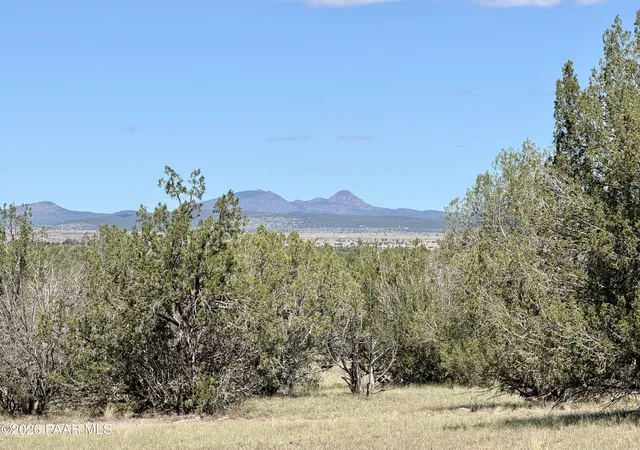 Photo 4 of Land for sale at 79n W Arrowhead Trl, Ash Fork, AZ 86320 | MLS# 1085853 | Listing updated on 2026-10-22