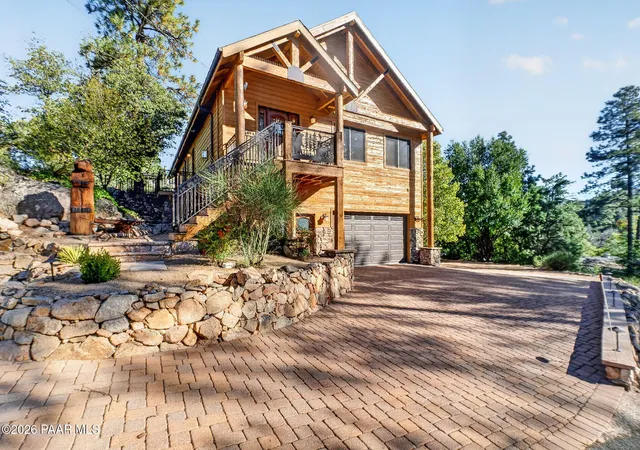 Photo 1 of Single family home for sale at 724 S Weeping Willow Ln, Prescott, AZ 86303 | MLS# 1085947 | Listing updated on 2026-10-29