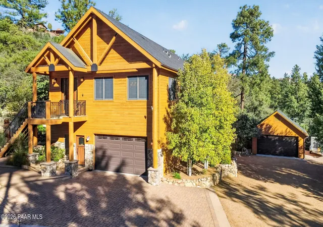 Photo 1 of Single family home for sale at 724 S Weeping Willow Ln, Prescott, AZ 86303 | MLS# 1085947 | Listing updated on 2026-10-29