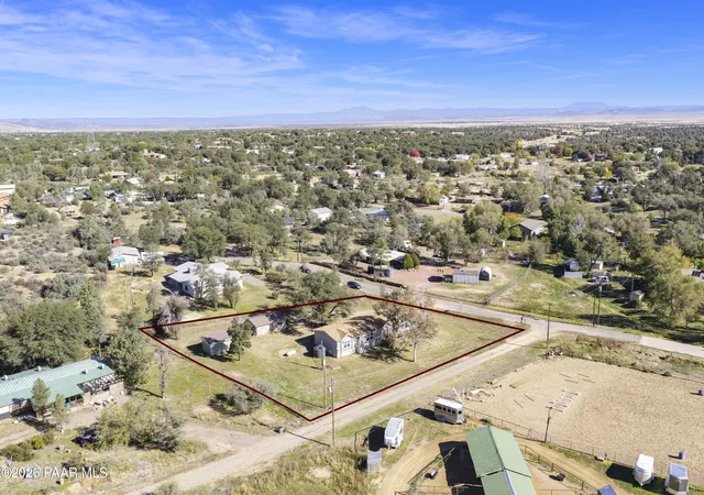 Photo 2 of Manufactured home for sale at 7290 N Stable Ln, Prescott, AZ 86305 | MLS# 1085997 | Listing updated on 2026-10-28