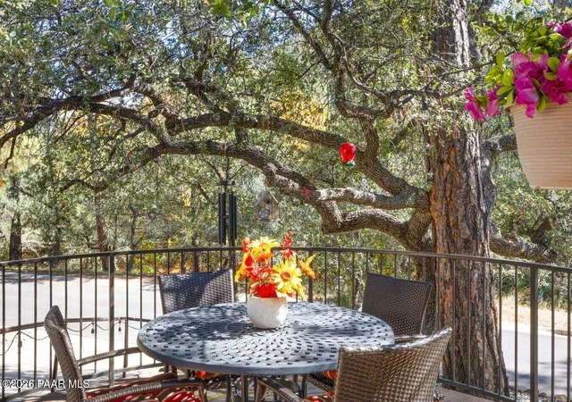 Photo 3 of Single family home for sale at 380 Laureleaf Dr, Prescott, AZ 86303 | MLS# 1086019 | Listing updated on 2026-10-29