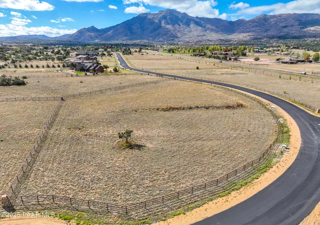 Photo 4 of Sale Pending at 9875 N Equine Rd, Prescott, AZ 86305 | MLS# 1086015 | Listing updated on 2026-10-29