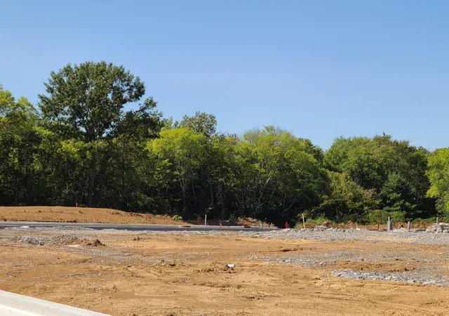 1st image of 3905 Lunn Dr, Nashville, TN 37218 | MLS# 2346401