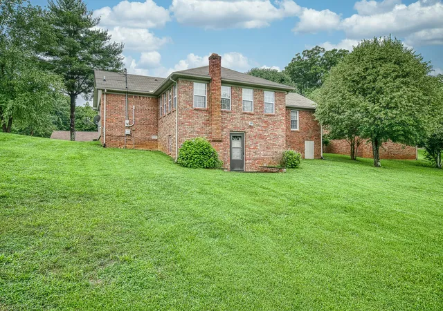 Photo 1 of Single family home for sale at 1466 Bunker Hl Rd, Cookeville, TN 38506 | MLS# 2425402 | Listing updated on 2023-08-01