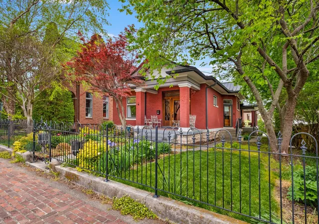 Homes for sale in Nashville, TN | 1308 6th Ave N, Nashville, TN 37208 | MLS# 3159738