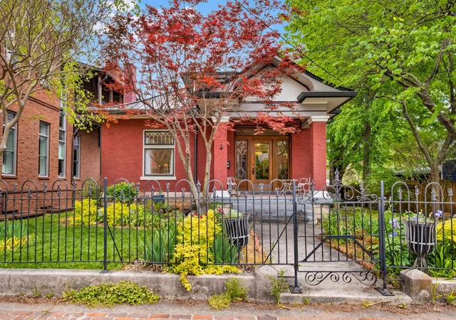 3rd image of 1308 6Th Ave N, Nashville, TN 37208 | MLS# 3159738