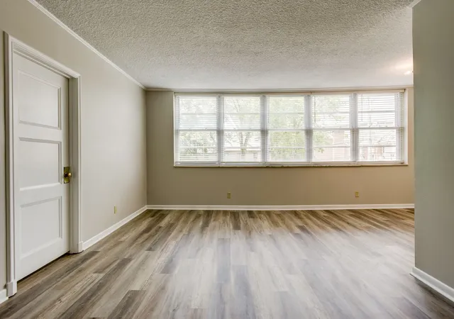 Photo 3 of Condo for sale at 3314 W End Ave #405, Nashville, TN 37203 | MLS# 2532707 | Listing updated on 2023-08-11