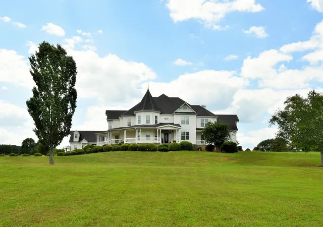 Photo 1 of Mansion for sale at 10674 Wall Triana Hwy, Toney, AL 35773 | MLS# 2562275 | Listing updated on 2025-07-24