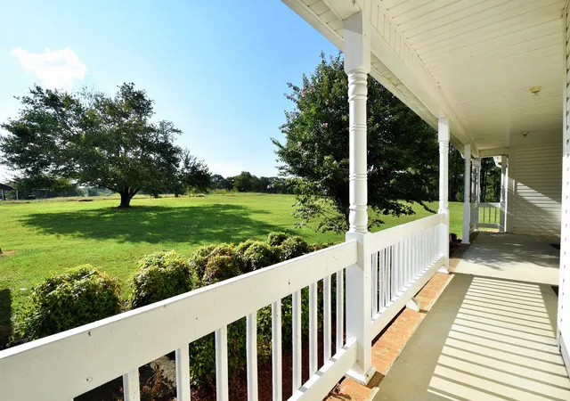 Photo 4 of Single family home for sale at 10674 Wall Triana Hwy, Toney, AL 35773 | MLS# 2562275 | Listing updated on 2025-07-24