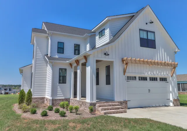 1st image of 13 Lake Life Ct, Winchester, TN 37398 | MLS# 2928135