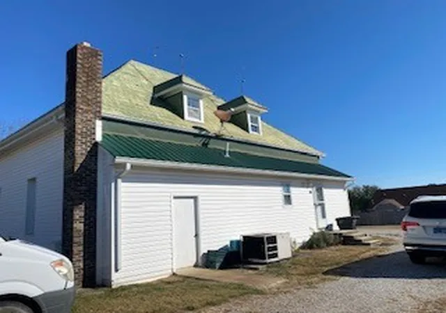 Photo 2 of Single family home for sale at 2119 Williamsport Pike, Columbia, TN 38401 | MLS# 2588133 | Listing updated on 2025-10-13