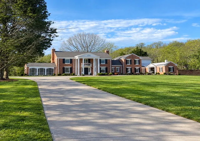 Photo 1 of Mansion for sale at 6129 Hillsboro Pike, Nashville, TN 37215 | MLS# 3622345 | Listing updated on 2026-10-22