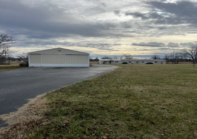3rd image of 2901 Hwy 52 W, Lafayette, TN 37083 | MLS# 2608586