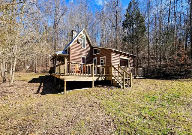 Photo 3 of Single family home for sale at 1820 Petty Holw Rd N, Lynnville, TN 38472 | MLS# 2617089 | Listing updated on 2026-04-28