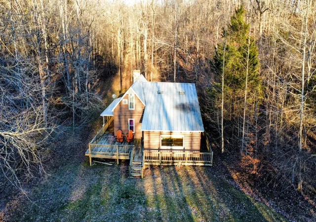 Photo 3 of Single family home for sale at 1820 Petty Holw Rd N, Lynnville, TN 38472 | MLS# 2617089 | Listing updated on 2026-04-28