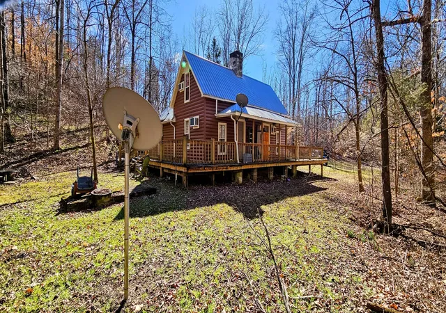 Photo 4 of Single family home for sale at 1820 Petty Holw Rd N, Lynnville, TN 38472 | MLS# 2617089 | Listing updated on 2026-04-28