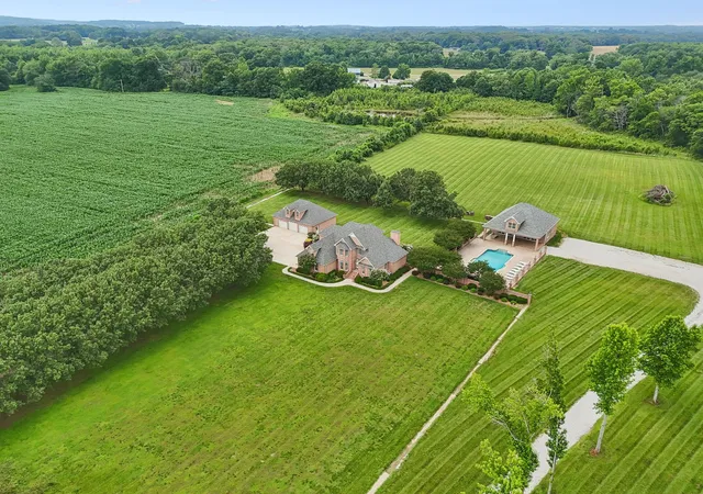 Photo 3 of Single family home for sale at 3539 Liberty Rd, Winchester, TN 37398 | MLS# 3226482 | Listing updated on 2026-09-21