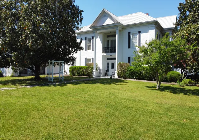 Photo 1 of Single family home for sale at 974 Lynchburg Rd, Winchester, TN 37398 | MLS# 2650363 | Listing updated on 2024-07-18