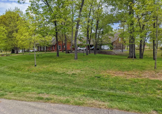 Photo 3 of Single family home for sale at 93 Tamatha Dr, Paris, TN 38242 | MLS# 2652312 | Listing updated on 2026-05-06