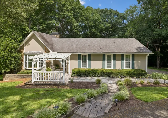 Homes for sale in Nashville, TN | 8346 Merrymount Dr, Nashville, TN 37221 | MLS# 3251610