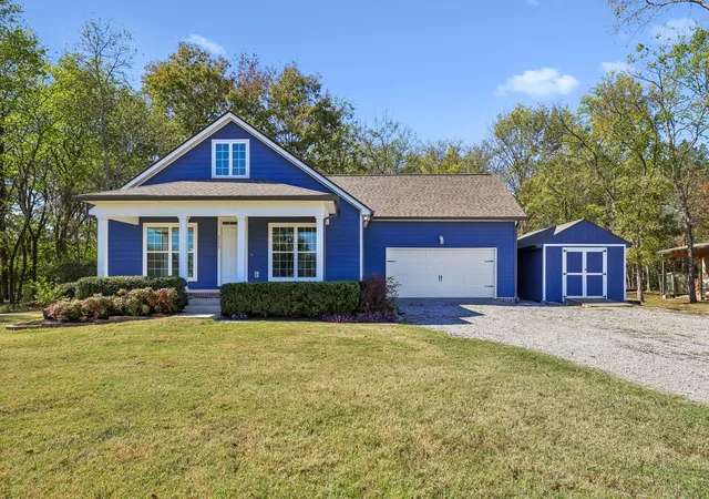 Photo 1 of Single family home for sale at 4773 Meadowbrook Dr, Chapel Hill, TN 37034 | MLS# 3629866 | Listing updated on 2026-10-30