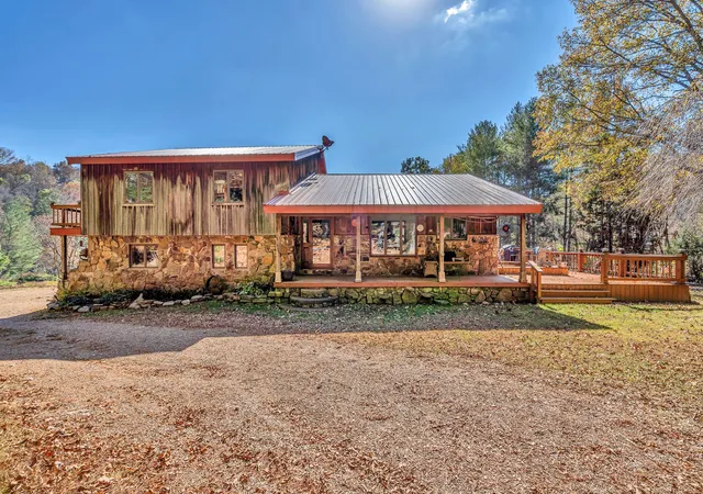 3rd image of 393 Jones Rd, Pulaski, TN 38478 | MLS# 2679048