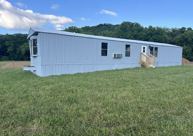 Photo 1 of Manufactured home for sale at 12 Young Rd, Buffalo Valley, TN 38548 | MLS# 2672747 | Listing updated on 2025-03-28