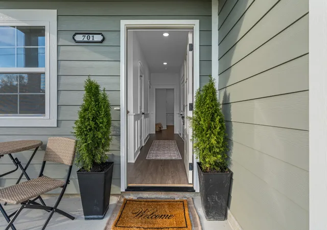 Photo 3 of Townhouse for sale at 705 S Wall St, Shelbyville, TN 37160 | MLS# 2674259 | Listing updated on 2026-06-04
