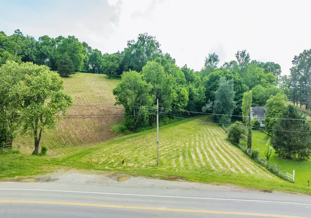 1st image of 1811 Columbia Hwy, Pulaski, TN 38478 | MLS# 2679804