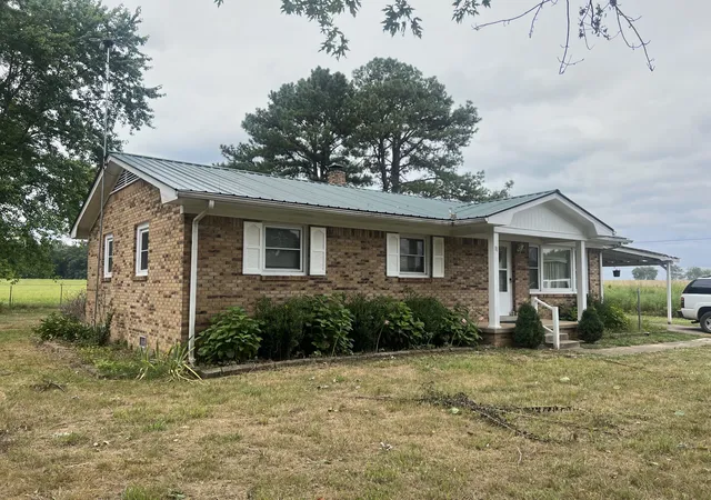 Homes for sale in Leoma, TN | 11 Leoma Rd, Leoma, TN 38468 | MLS# 2681608