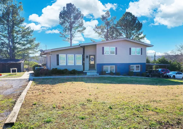 1st image of 300 Scenic Dr, Shelbyville, TN 37160 | MLS# 2687083
