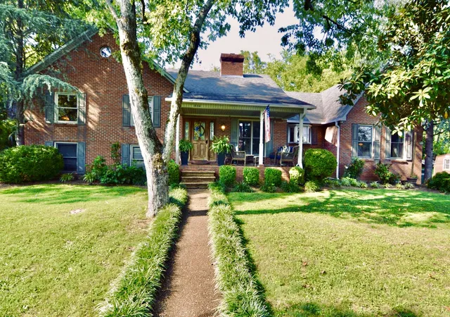 2nd image of 534 E College St, Pulaski, TN 38478 | MLS# 2687984