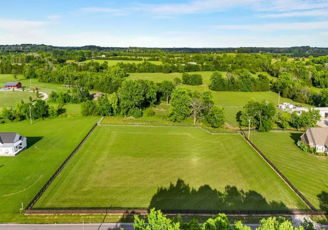 2nd image of 5 Smiley Rd, Chapel Hill, TN 37034 | MLS# 2693238