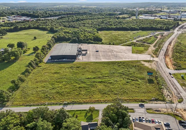 15th image of 0 Interstate Dr #z1, Crossville, TN 38555 | MLS# 2781111