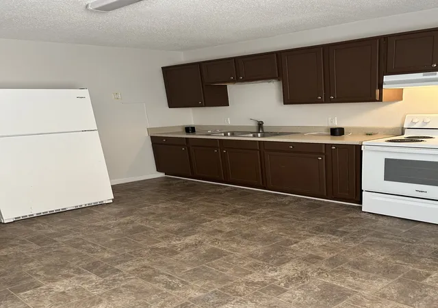 2nd image of 418 W Blythe St W, Paris, TN 38242 | MLS# 3312423