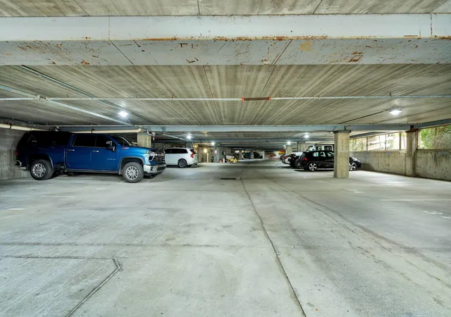 2nd image of 4 Cherokee Blvd, Chattanooga, TN 37405