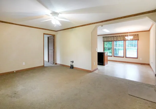 Homes for sale in Dover, TN | 1557 Donelson Parkway, Dover, TN 37058 | MLS# 2747527